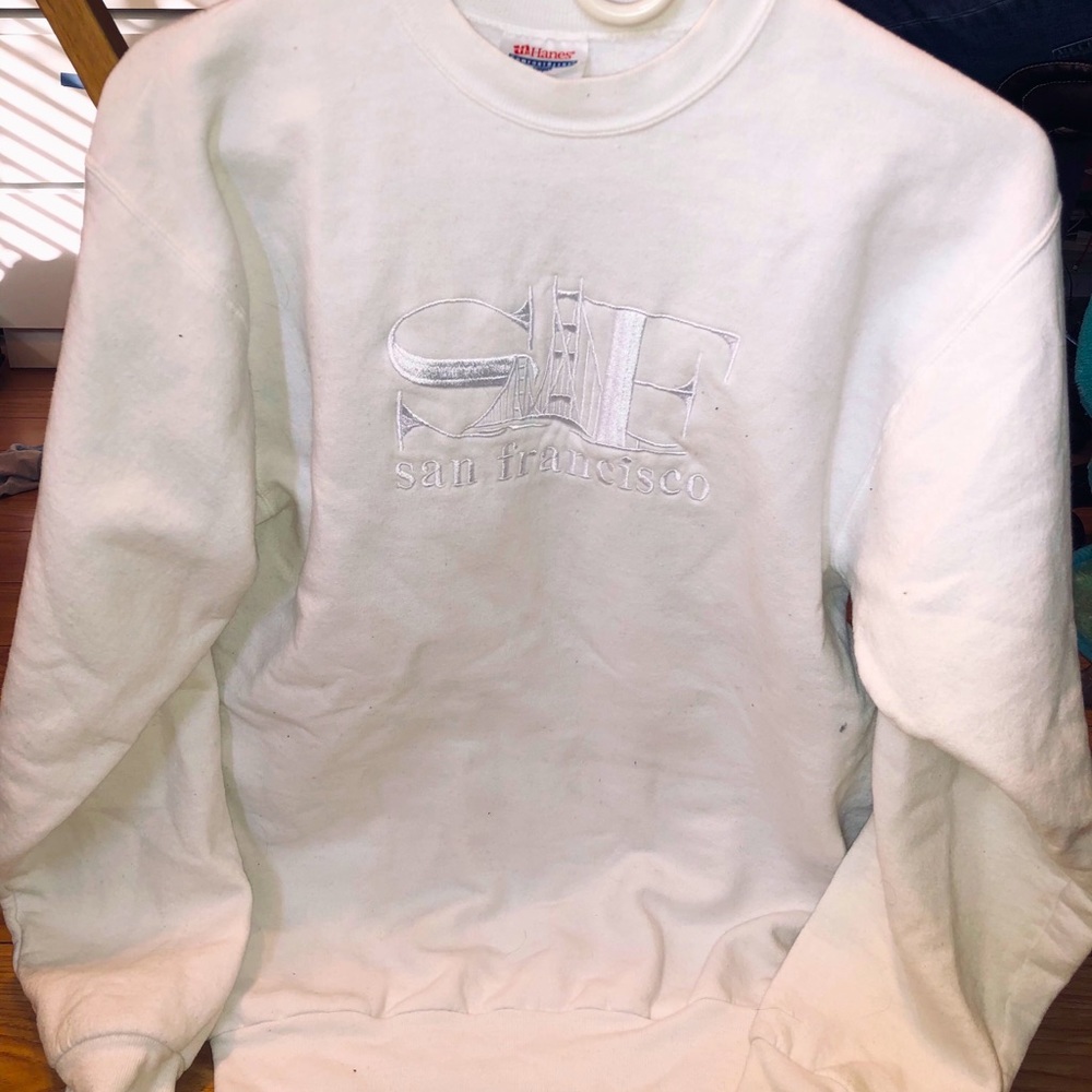 White sweatshirt crew neck